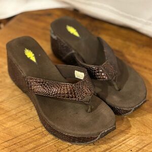 Volatile Brown Wedge Sandals Size 6